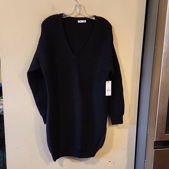Beautiful ribbed fitted sweater dress 👗 😍 Black medium NWT - Picture 1 of 5
